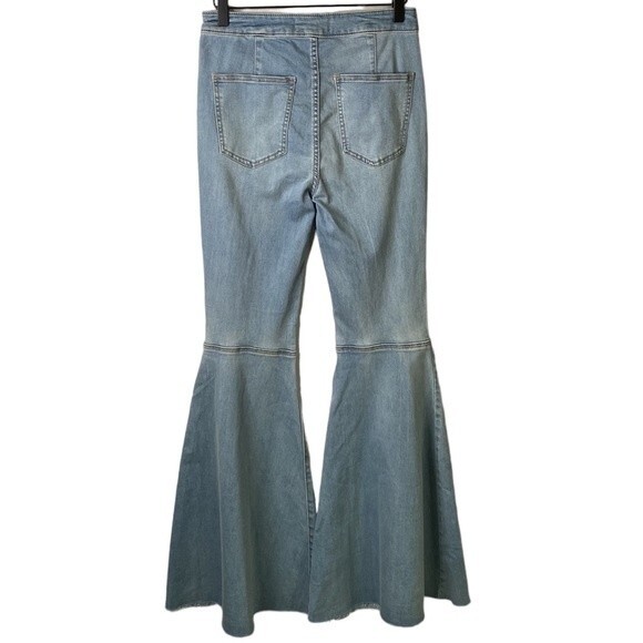 Free People Flare Float On High Rise Distressed Flare Jeans Fray Hem Retro 60's - Picture 6 of 16